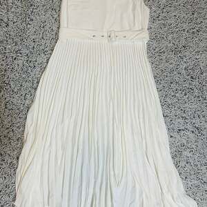 T TAHARI Dress for women color IVORY size 14 Wedding Office